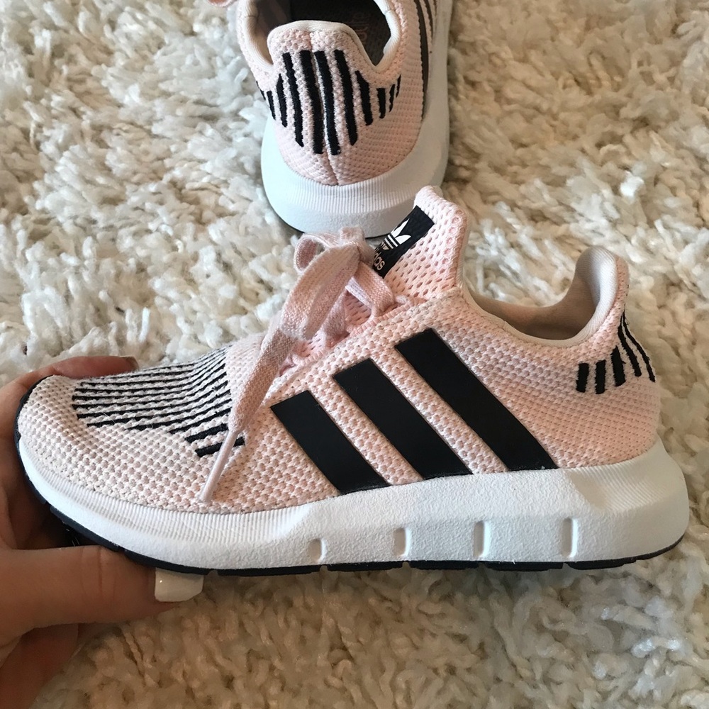 Adidas tennis shoes girls size 12